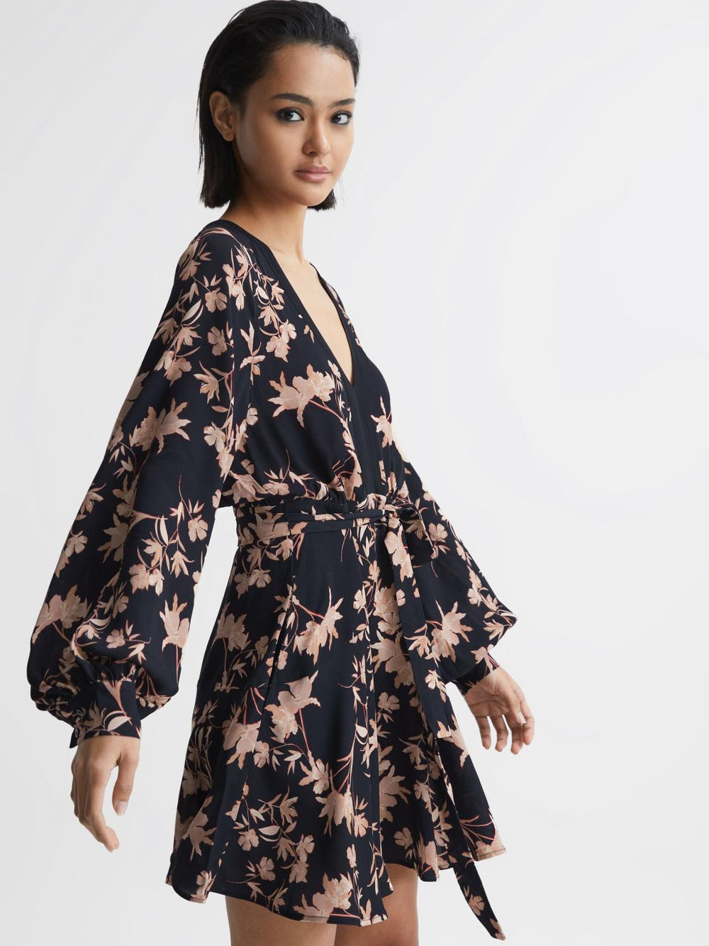 Reiss Dresses | Kerina Floral Print V-Neck Dress Pink/black - Women