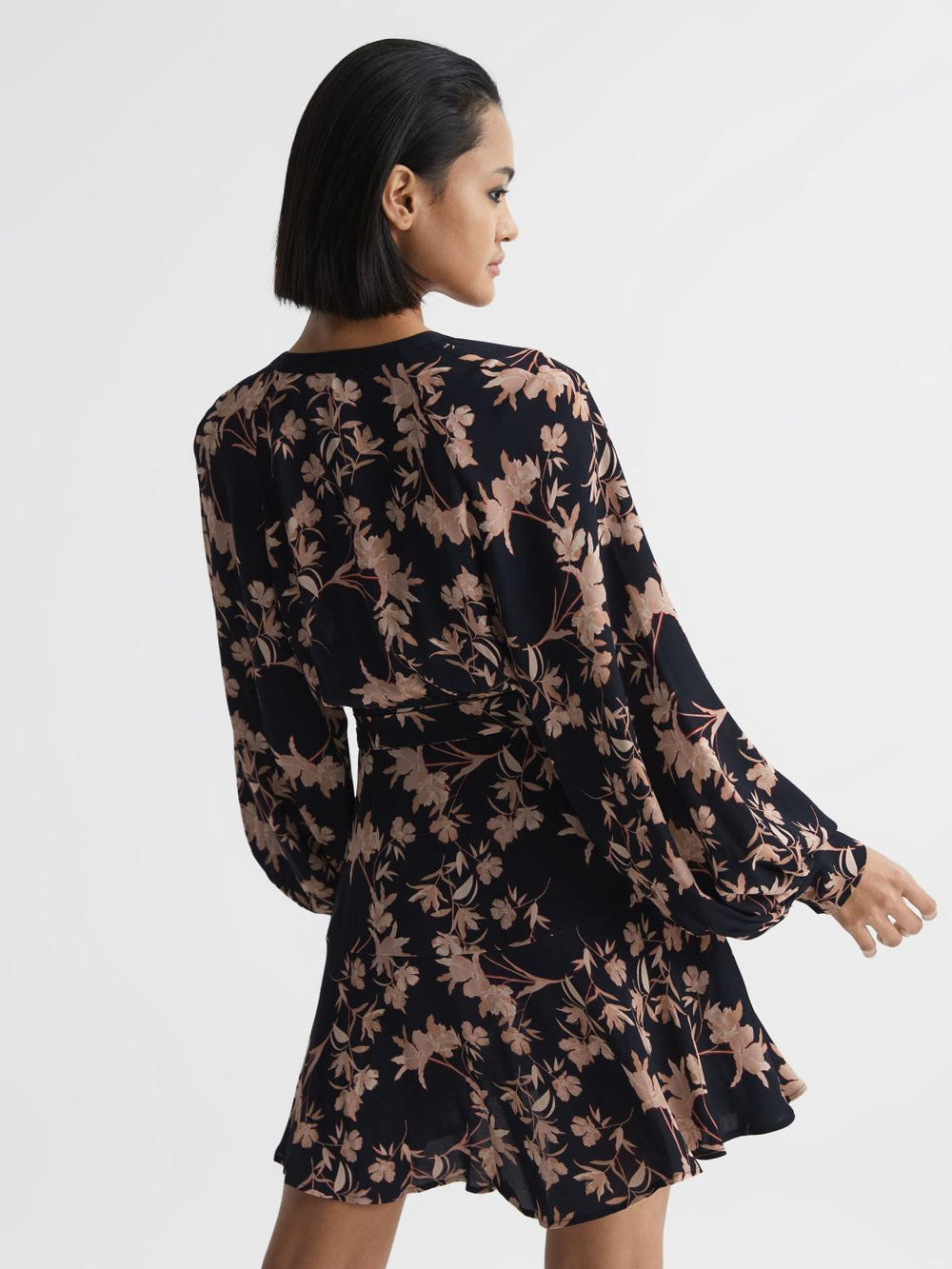 Reiss Dresses | Kerina Floral Print V-Neck Dress Pink/black - Women