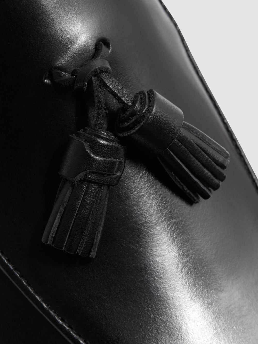 Reiss Formal Shoes | Windsor Suede Tassel Loafers Black - Men