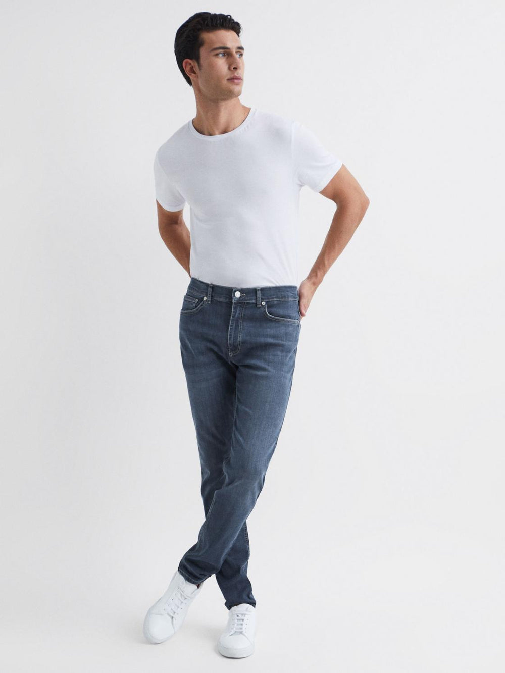 Reiss Jeans | James Jersey Slim Fit Washed Jeans Washed Indigo - Men