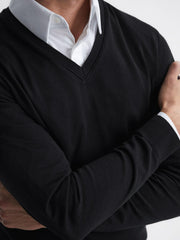 Reiss Knitwear | Earl Merino V-Neck Jumper Black - Men