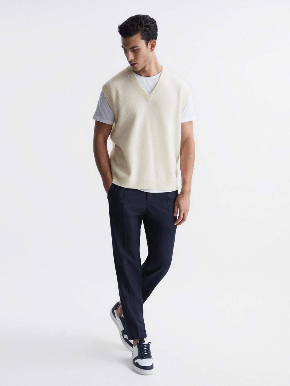 Reiss Knitwear | Fiji Wool Blend Sleeveless Knitted Vest Ecru - Men