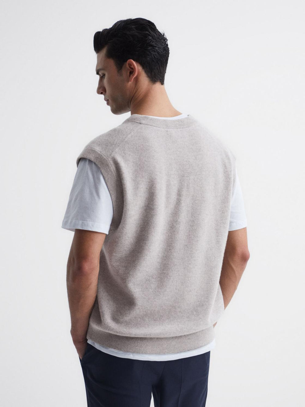 Reiss Knitwear | Fiji Wool Blend Sleeveless Knitted Vest Heather - Men