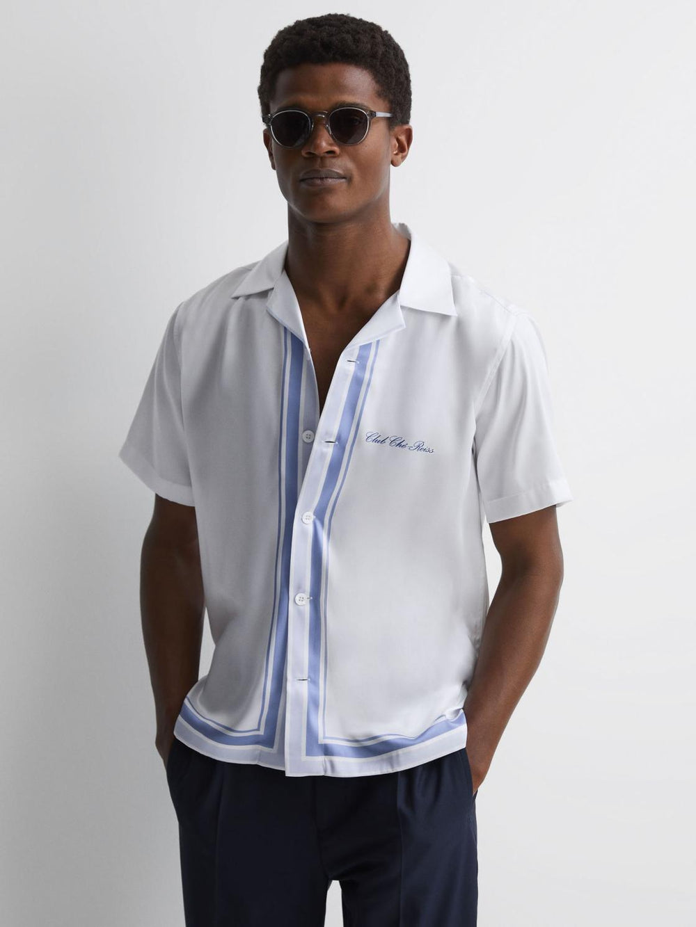 Reiss Shirts | Chateau Reiss | Ché Motif Cuban Collar Button-Through Shirt White/blue - Men