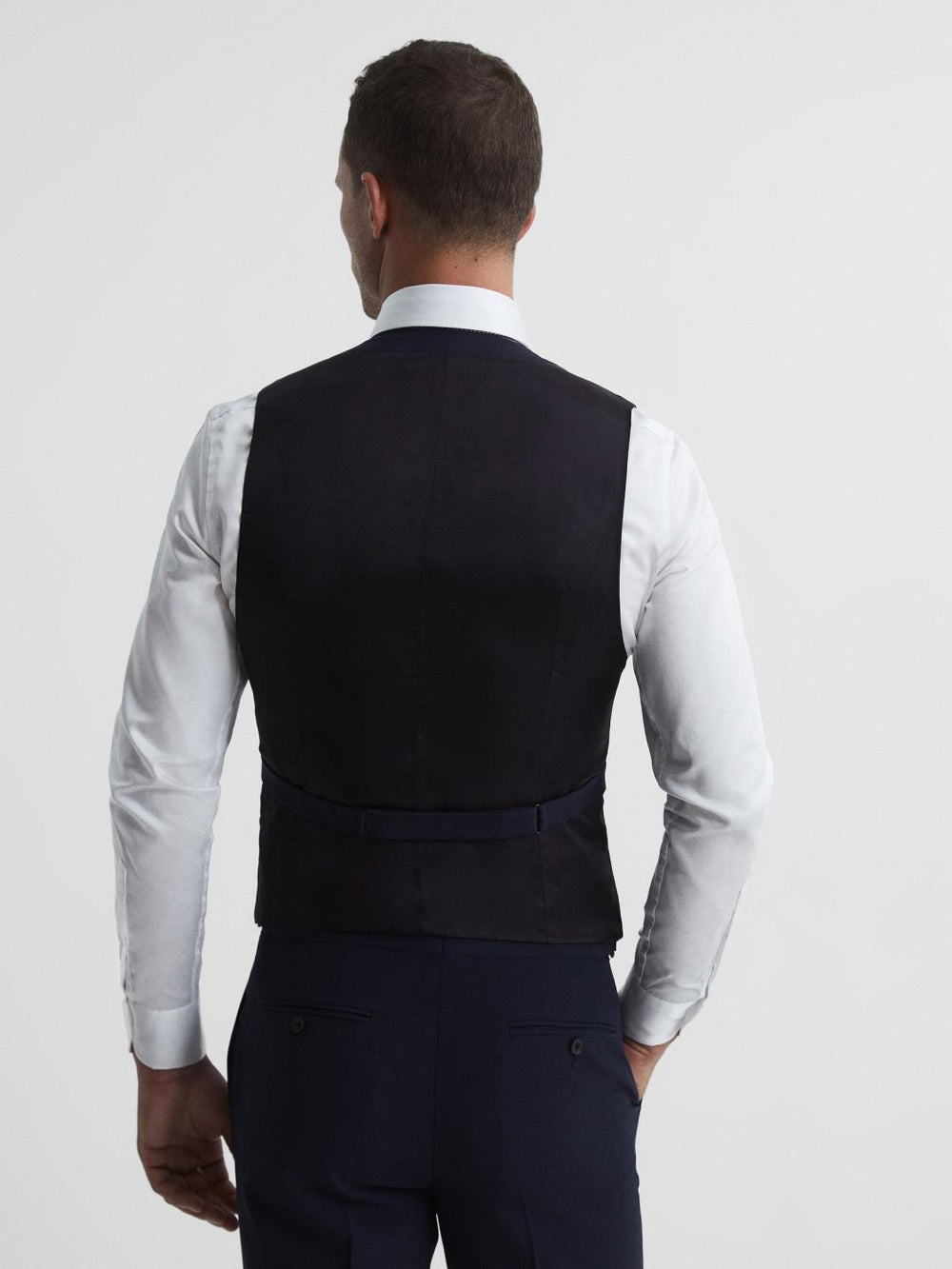 Reiss Suits & Tailoring | Hope Modern Fit Travel Waistcoat Navy - Men
