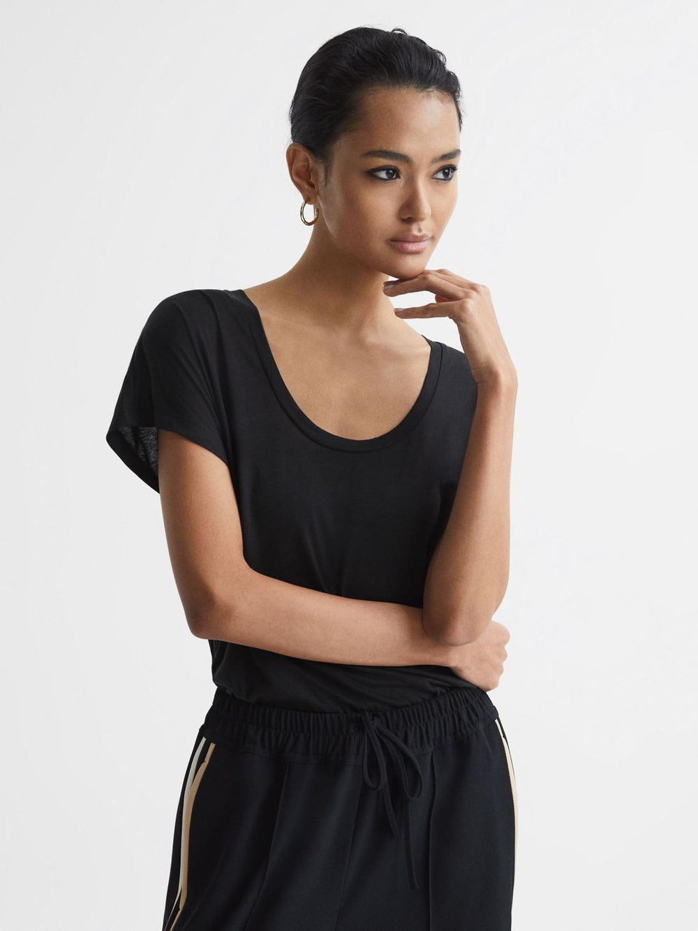 Reiss Tops | Caia Scoop Neck Pima Cotton T-Shirt Black - Women