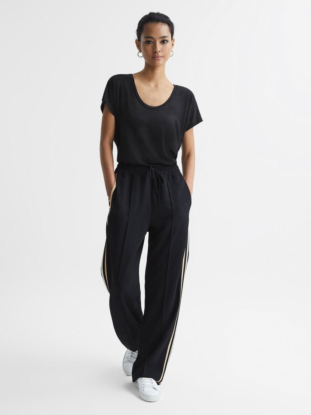 Reiss Tops | Caia Scoop Neck Pima Cotton T-Shirt Black - Women