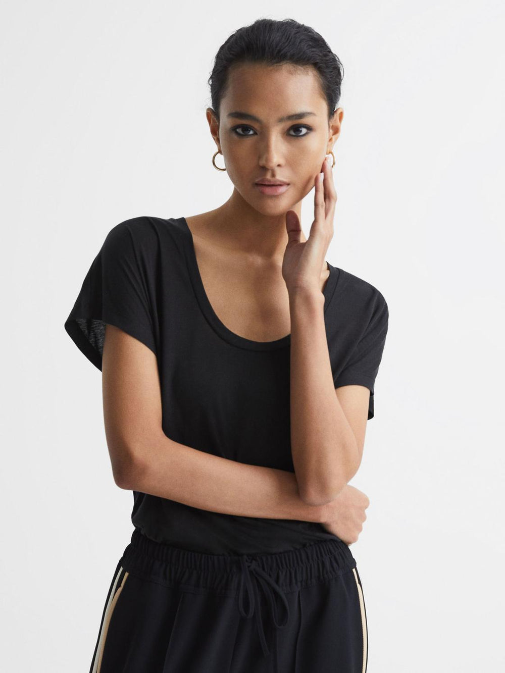 Reiss Tops | Caia Scoop Neck Pima Cotton T-Shirt Black - Women
