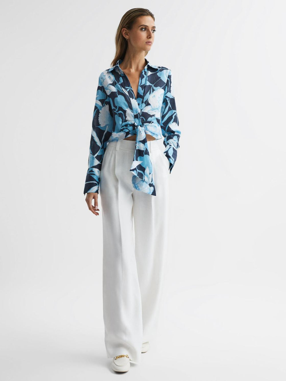 Reiss Tops | Dahlia Print Linen Cropped Tie Front Blouse Navy/blue - Women