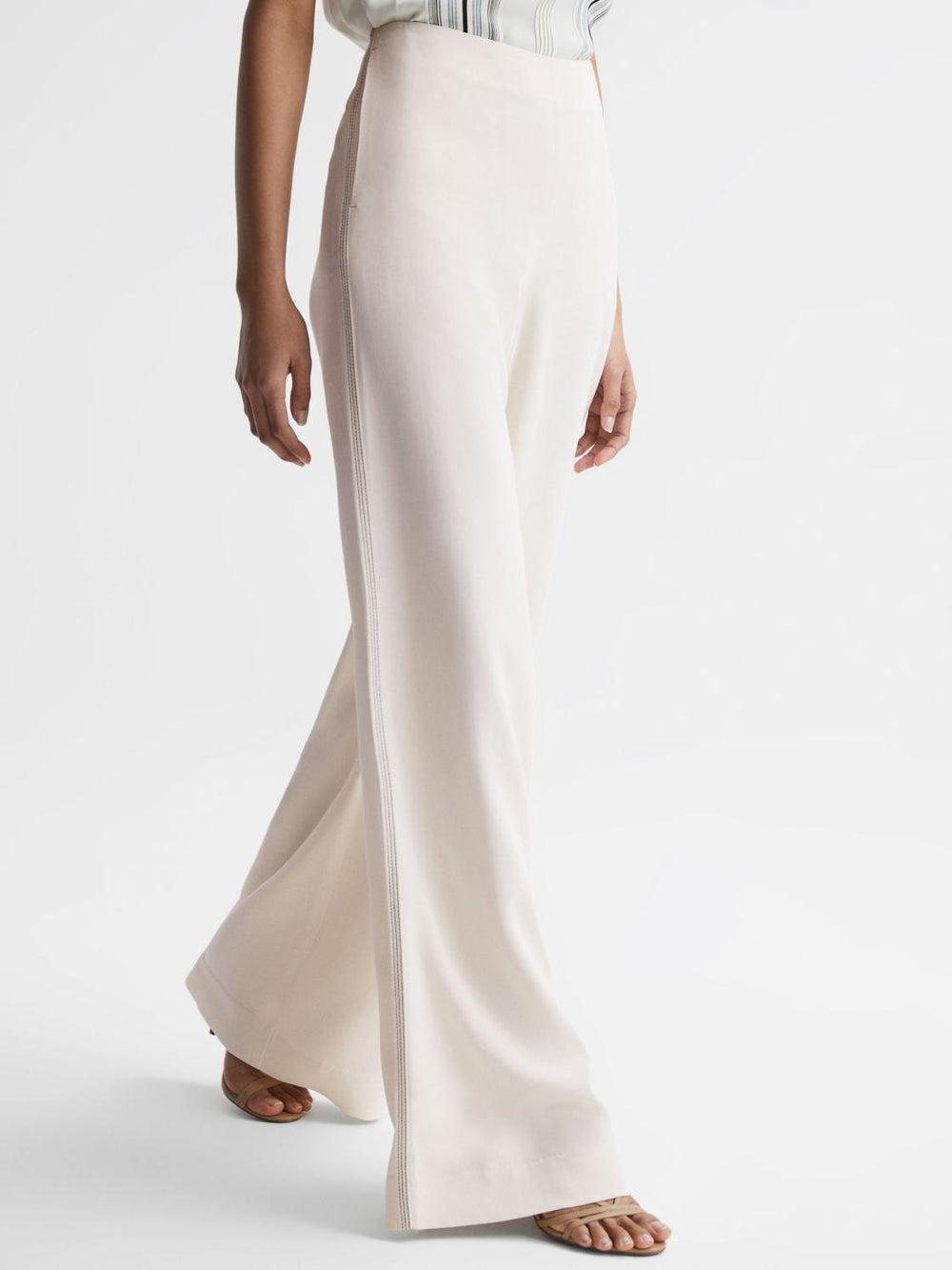 Reiss Trousers | Carlie Mid Rise Wide Leg Trousers Cream - Women