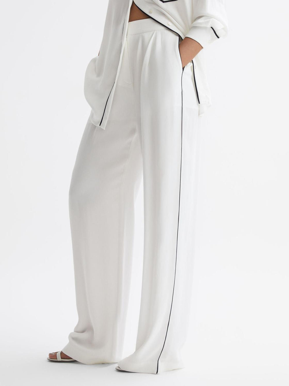 Reiss Trousers | Gina Mid Rise Wide Leg Trousers Ivory - Women