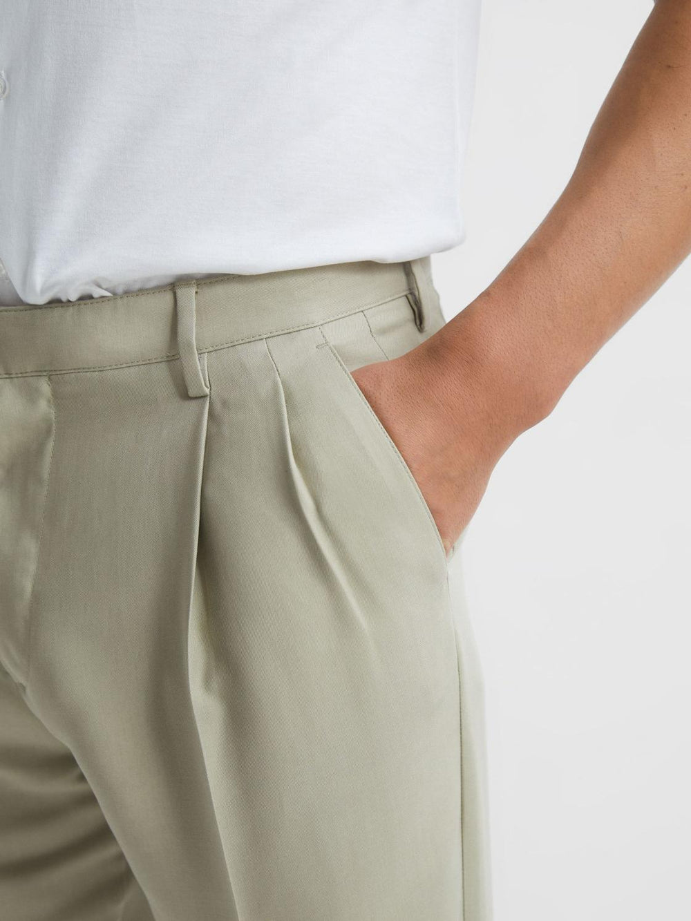 Reiss Trousers | Slate Tapered Trousers Soft Beige - Men