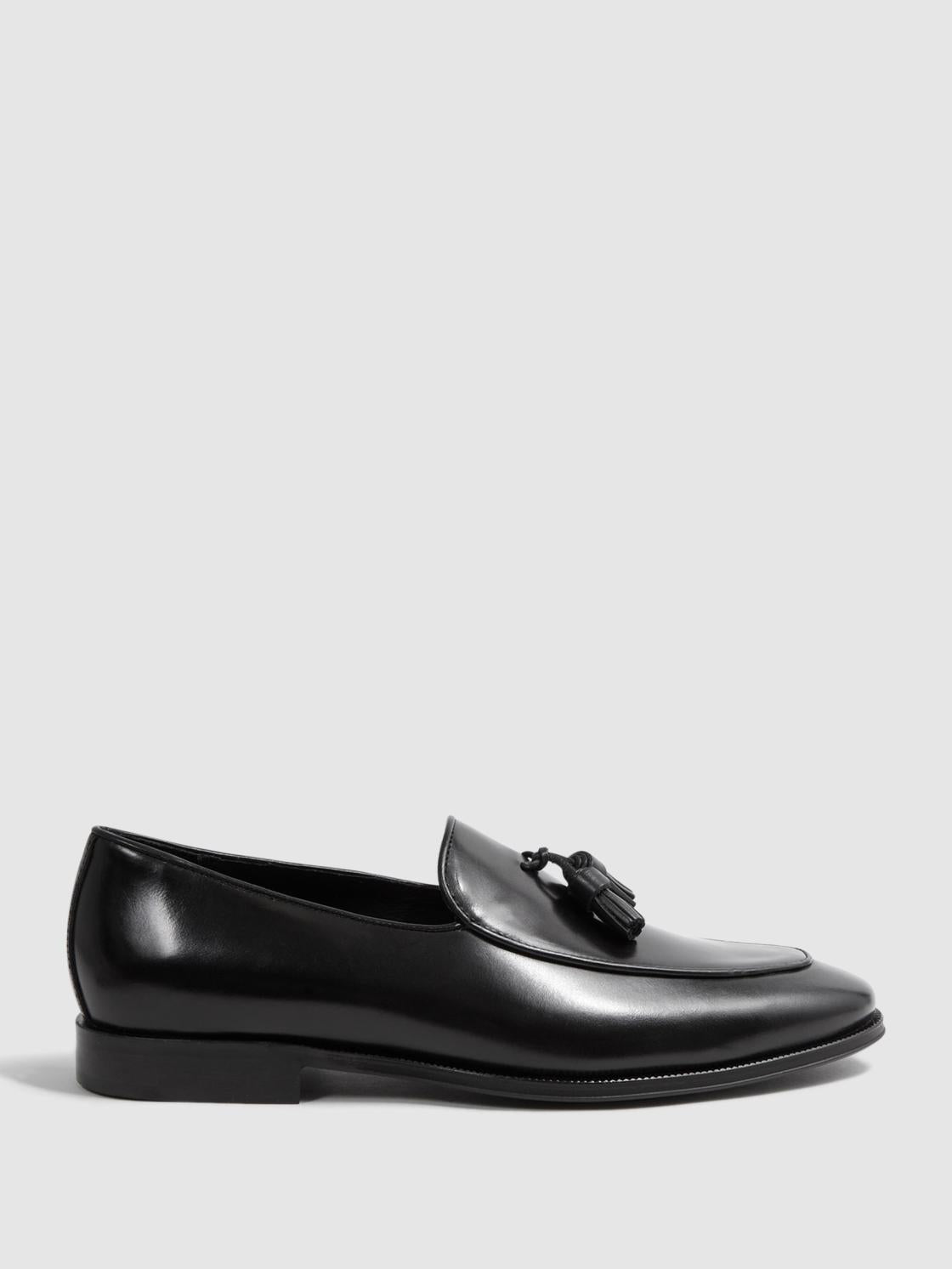 Reiss Formal Shoes | Windsor Suede Tassel Loafers Black - Men
