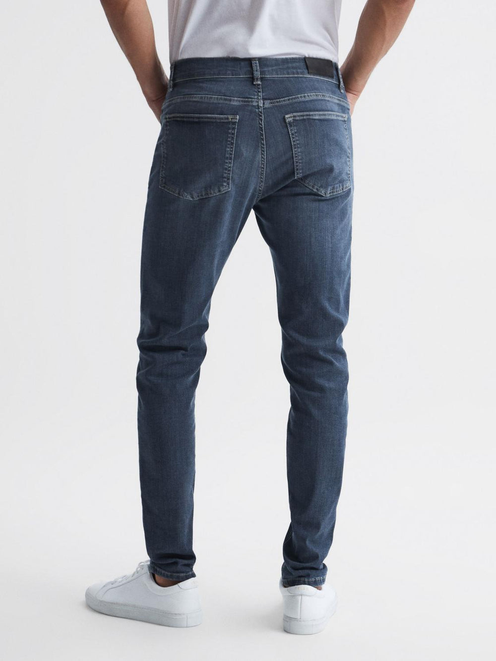 Reiss Jeans | James Jersey Slim Fit Washed Jeans Washed Indigo - Men