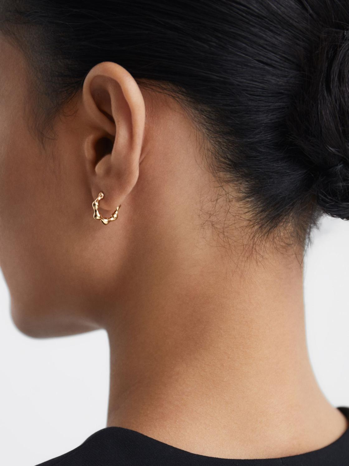 Reiss Jewellery | Milla 11 Maria Black Huggie Earring Gold - Women