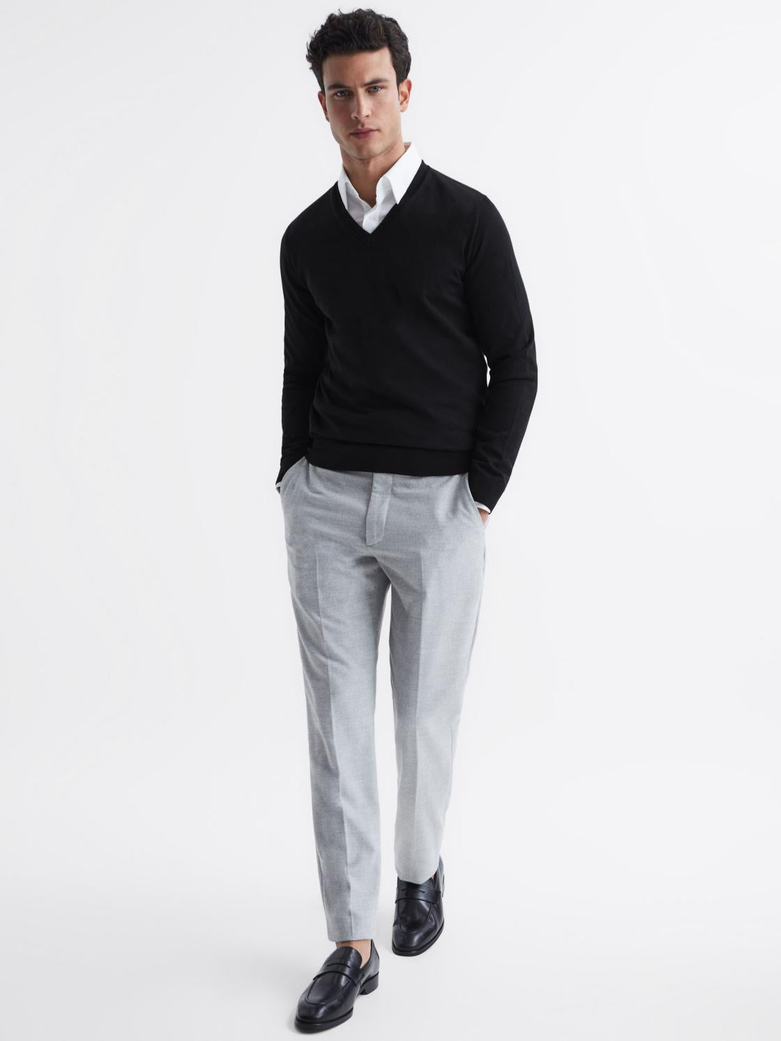 Reiss Knitwear | Earl Merino V-Neck Jumper Black - Men