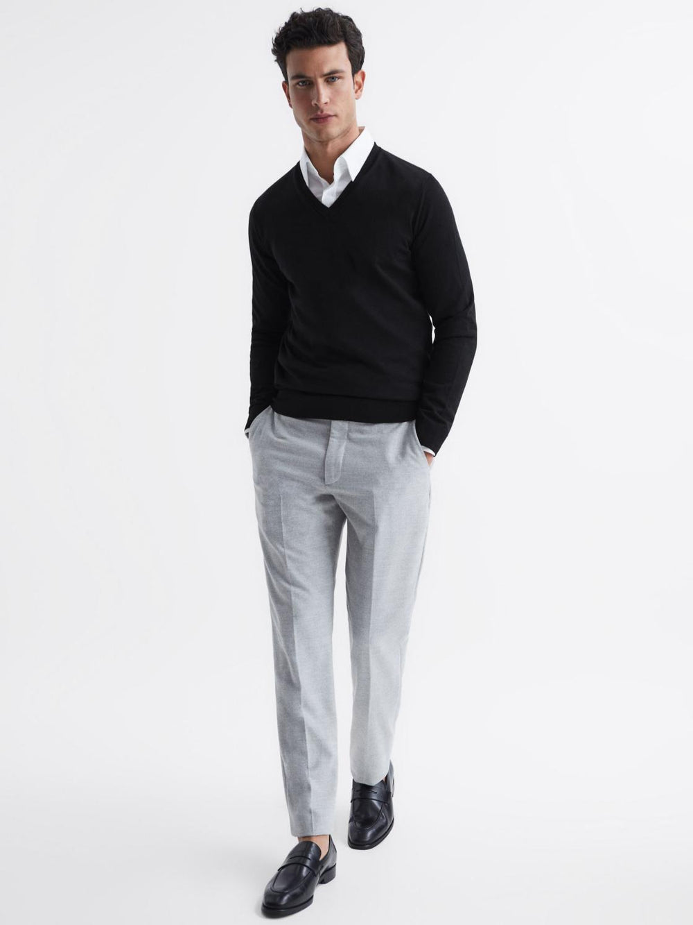 Reiss Knitwear | Earl Merino V-Neck Jumper Black - Men