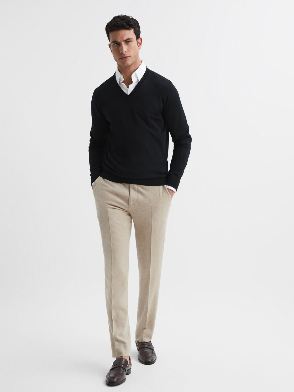 Reiss Knitwear | Earl Merino V-Neck Jumper Black - Men