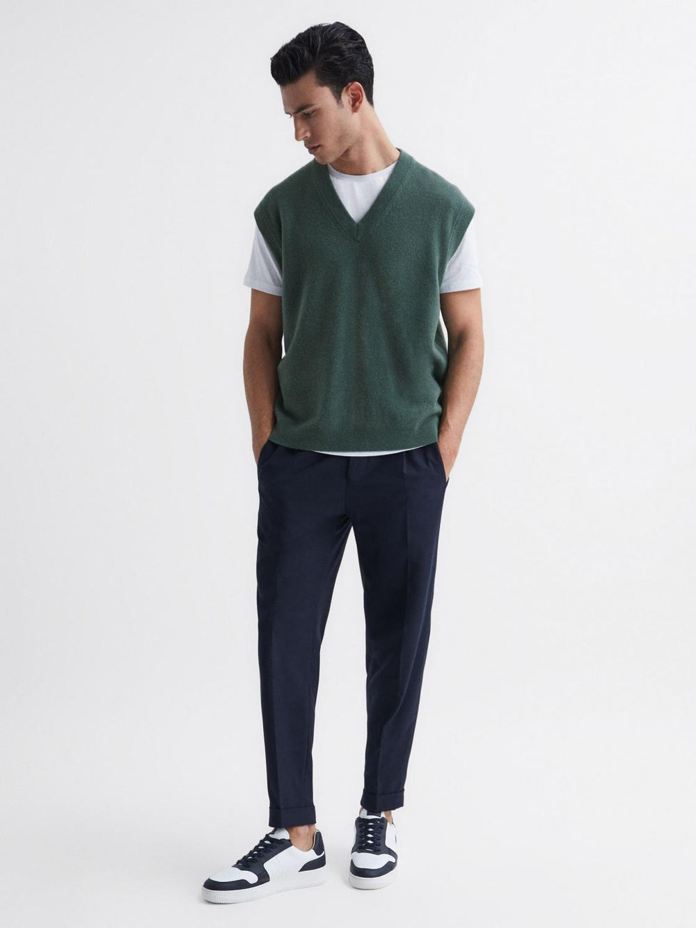 Reiss Knitwear | Fiji Wool Blend Sleeveless Knitted Vest Ecru - Men