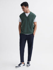 Reiss Knitwear | Fiji Wool Blend Sleeveless Knitted Vest Ecru - Men