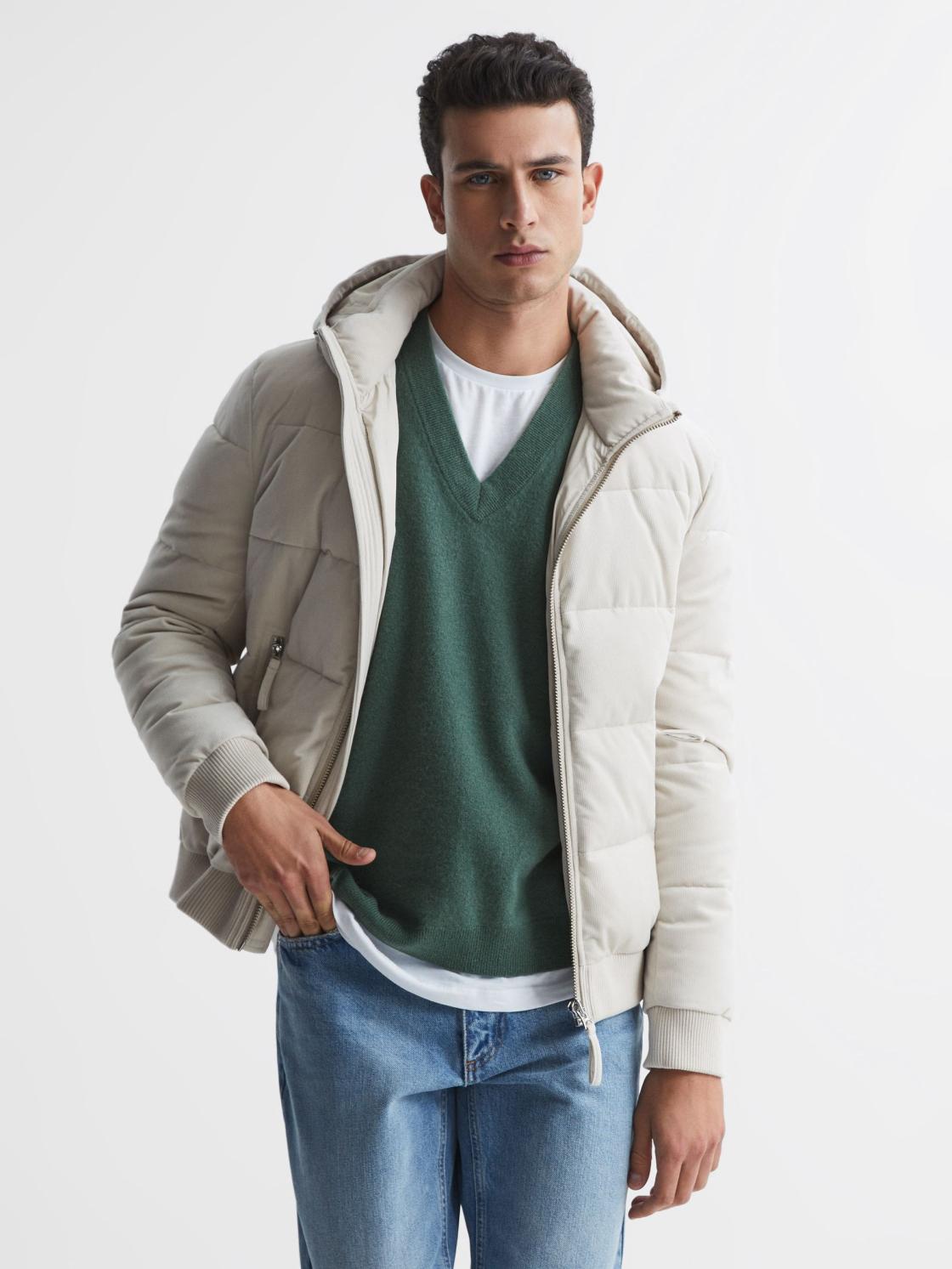 Reiss Knitwear | Fiji Wool Blend Sleeveless Knitted Vest Ecru - Men