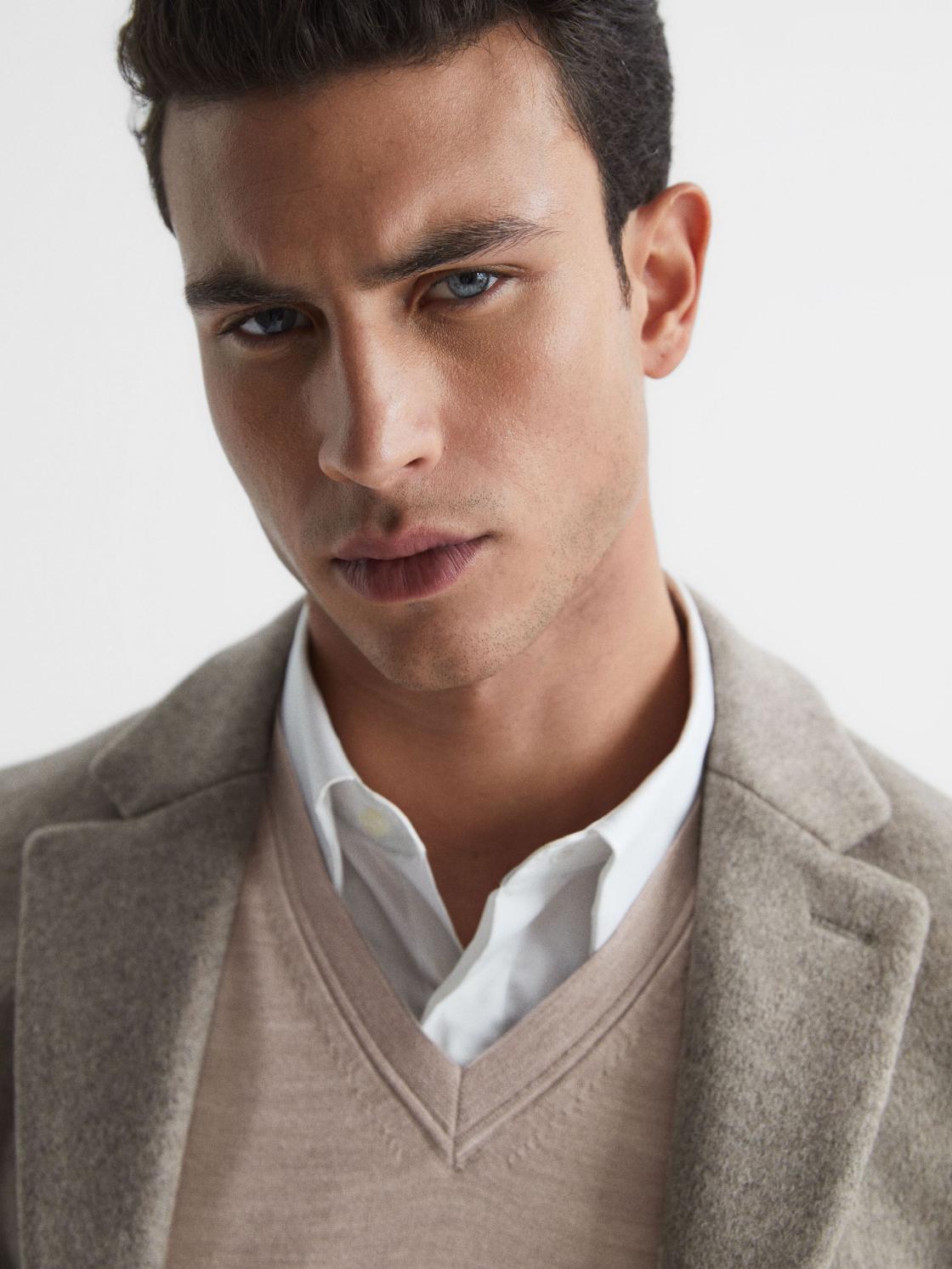 Reiss Knitwear | Styles Sleeveless Merino Vest Wheat Melange - Men