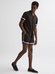 Reiss Shirts | Valbonne Reiss | Ché Contrast Cuff Cuban Collar Shirt Chocolate/navy - Men