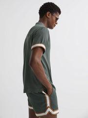 Reiss Shirts | Valbonne Reiss | Ché Contrast Cuff Cuban Collar Shirt Deep Forest/tobacco - Men