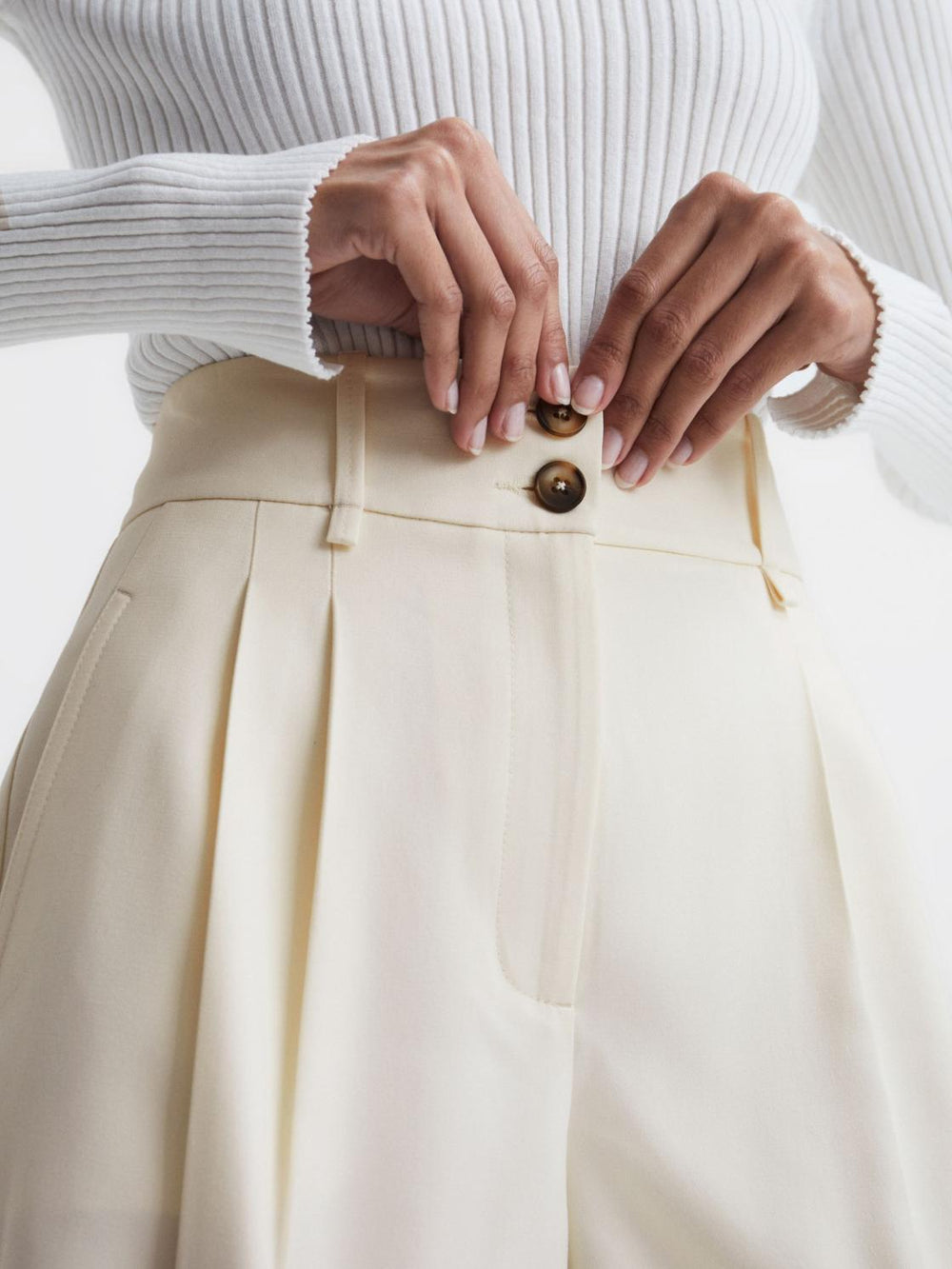 Reiss Shorts | Ember Tailored Shorts Cream - Women