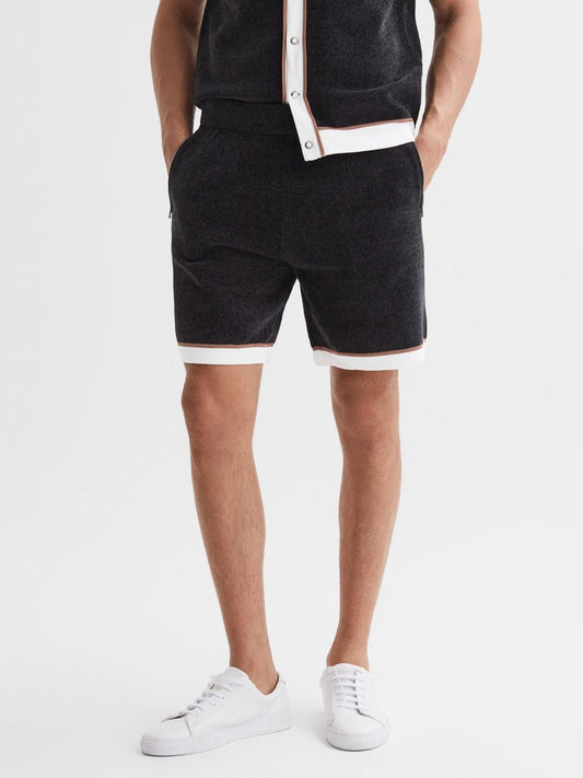 Reiss Shorts | Fielder Relaxed Fit Elasticated Chenille Shorts Black - Men