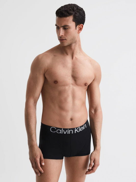 Reiss Socks &amp; Underwear | Calvin Klein Calvin Klein Underwear Low Rise Trunk Black - Men