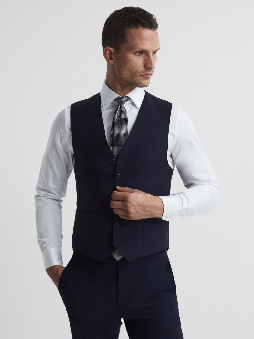 Reiss Suits &amp; Tailoring | Hope Modern Fit Travel Waistcoat Navy - Men