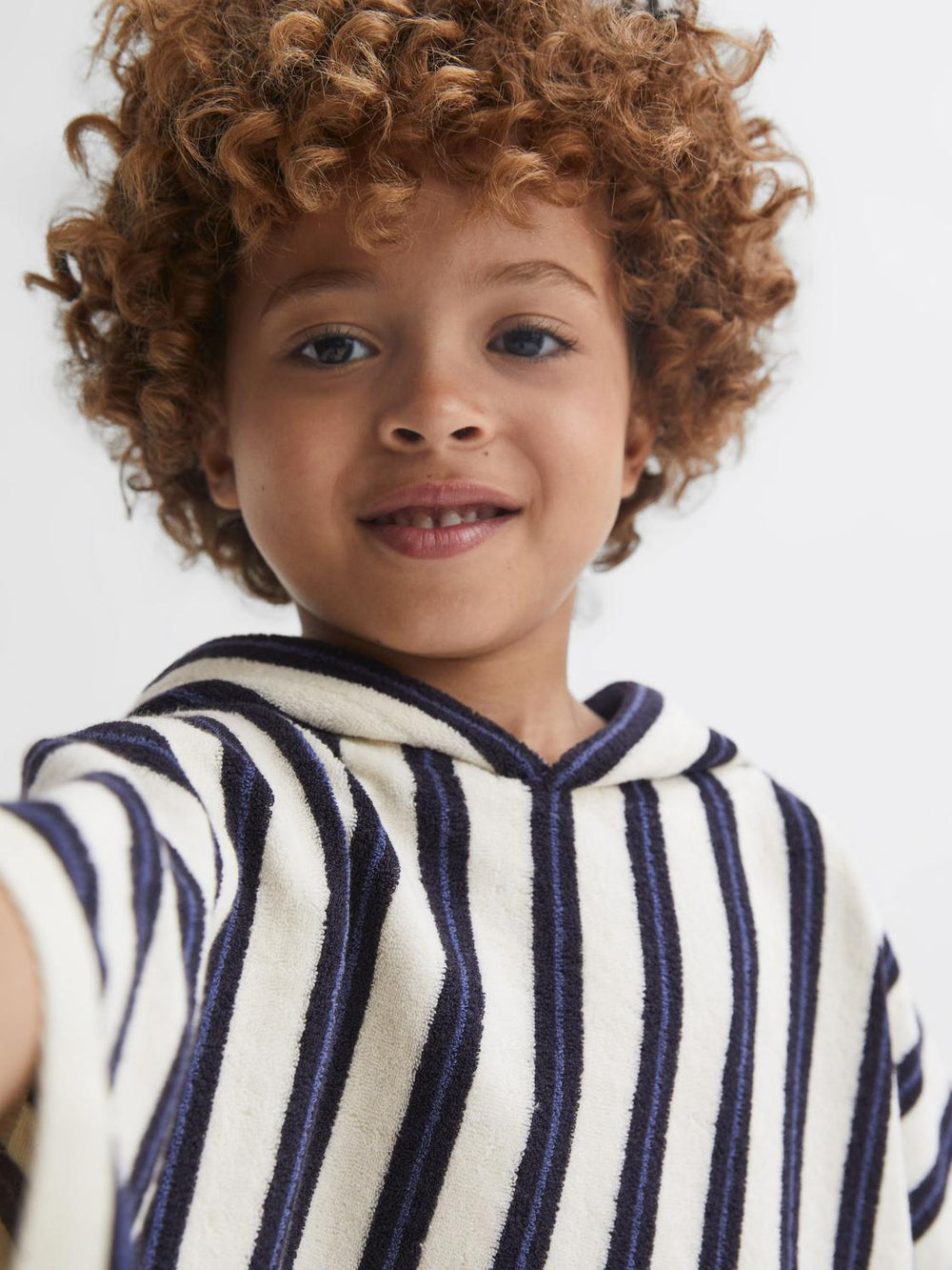Reiss Sweats &amp; Hoodies | Ray Hooded Sleeveless Poncho Towel Blue Stripe - Children