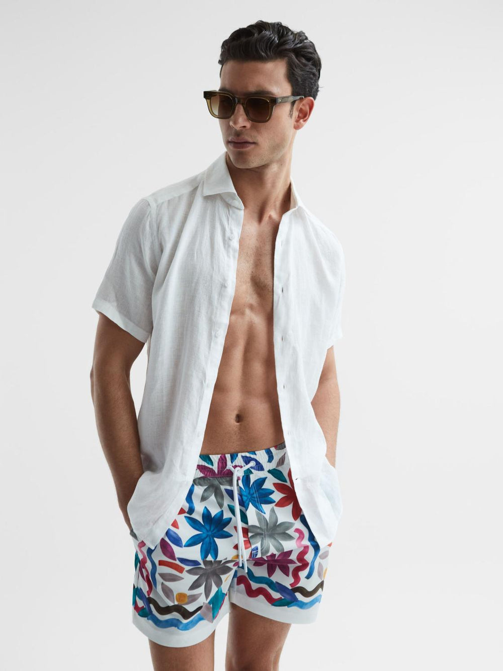 Reiss Swimwear | Arizona Floral Print Drawstring Swim Shorts Black Multi - Men