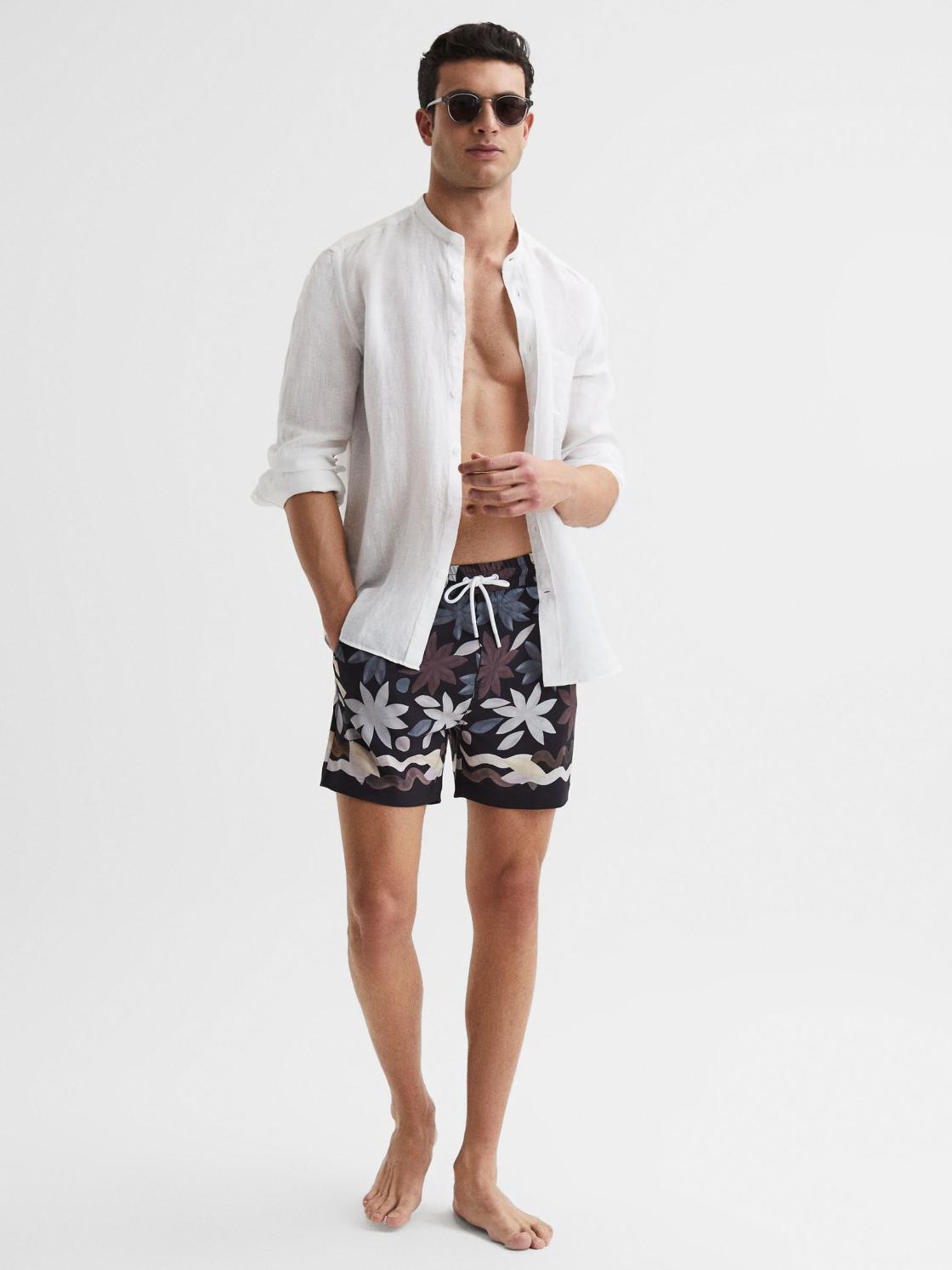 Reiss Swimwear | Arizona Floral Print Drawstring Swim Shorts Black Multi - Men