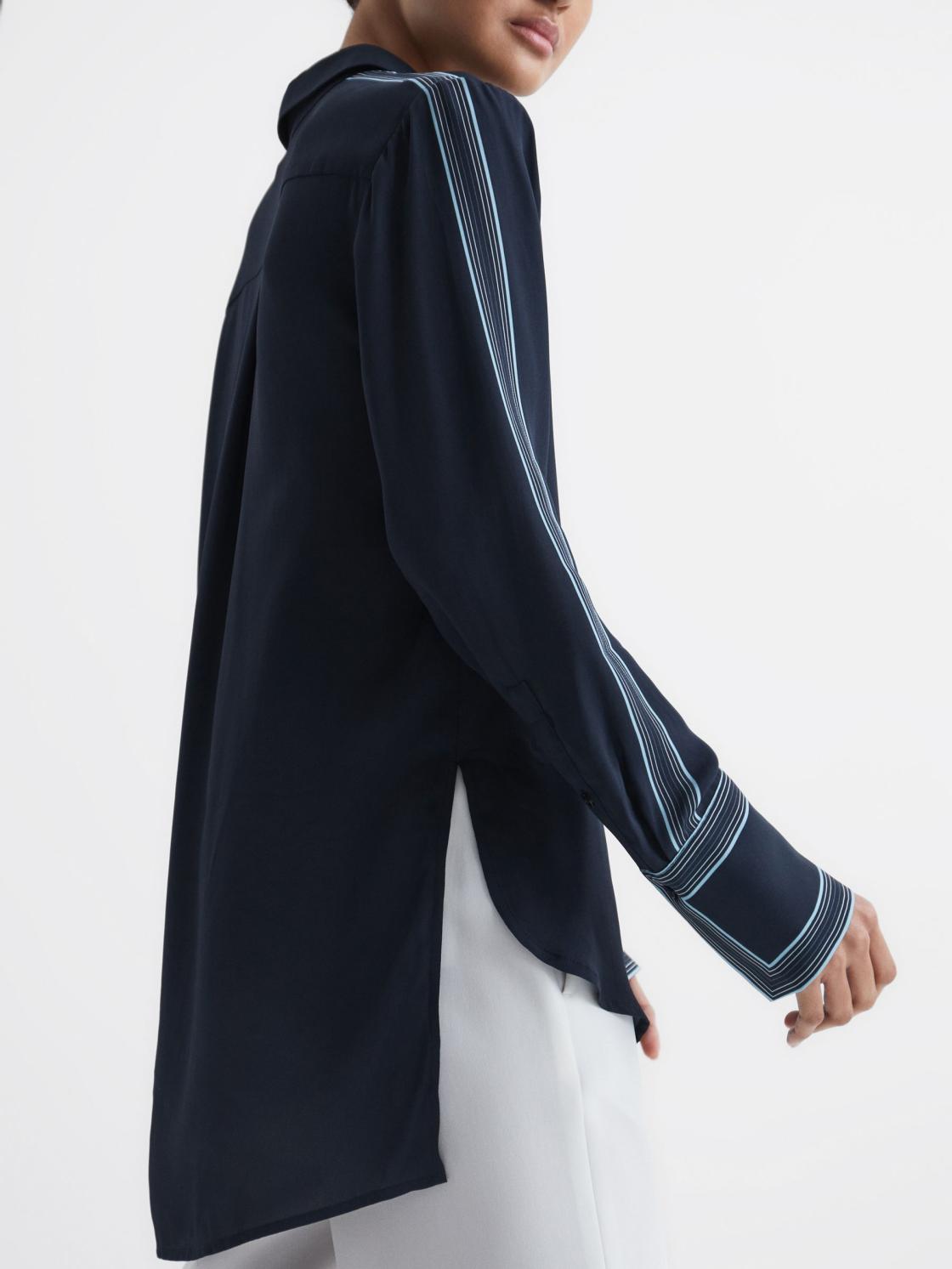 Reiss Tops | Chiara Fitted Side Striped Dip Hem Blouse Navy - Women