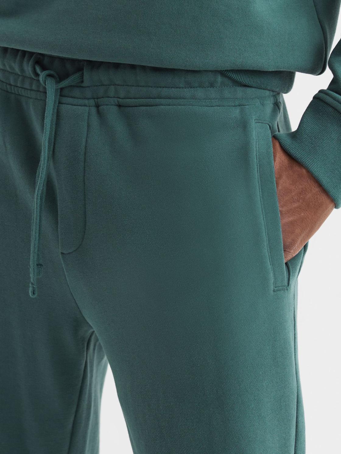 Reiss Trousers | Ali Garment Dye Joggers Midnight Green - Men