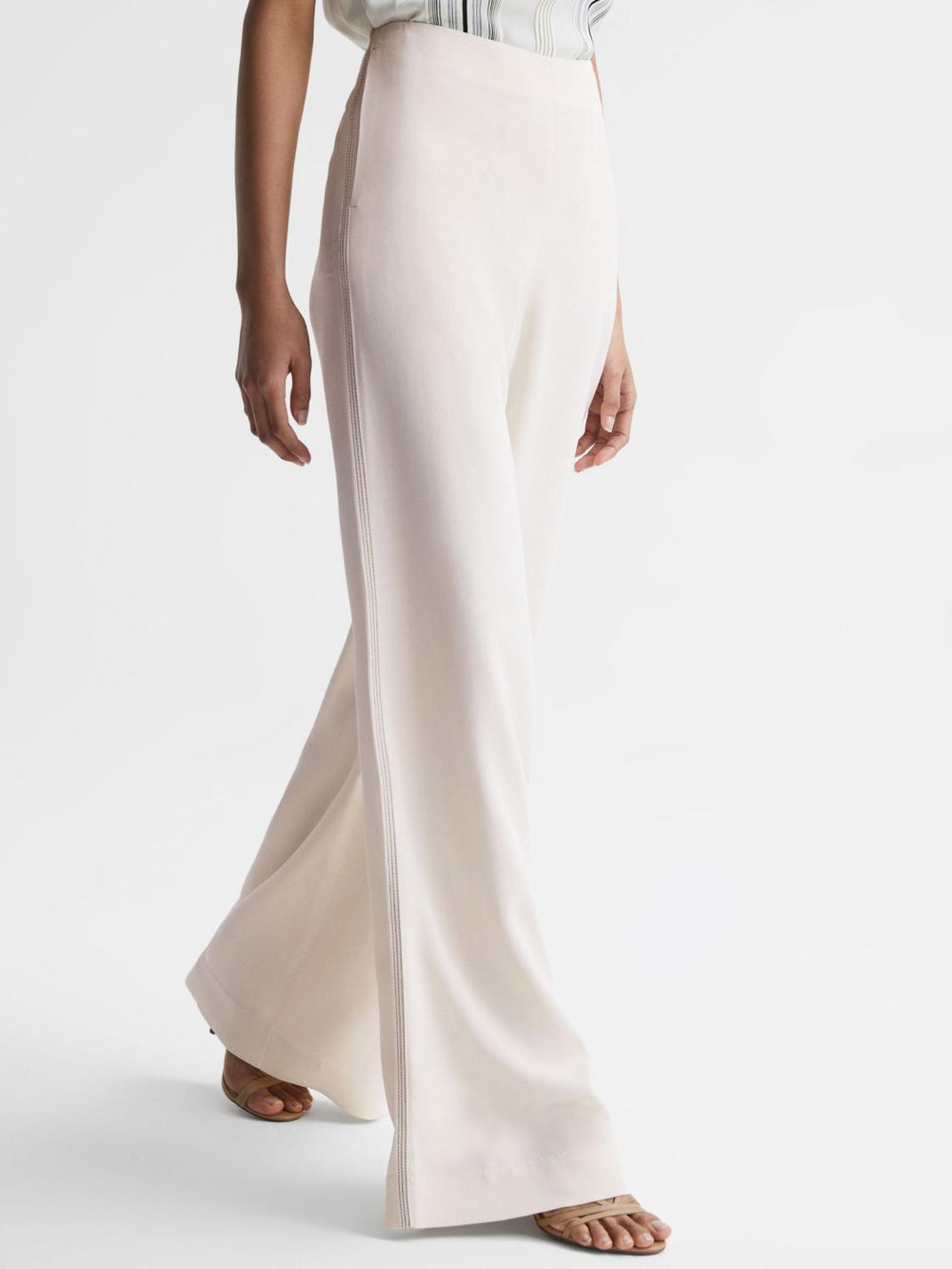 Reiss Trousers | Carlie Mid Rise Wide Leg Trousers Cream - Women