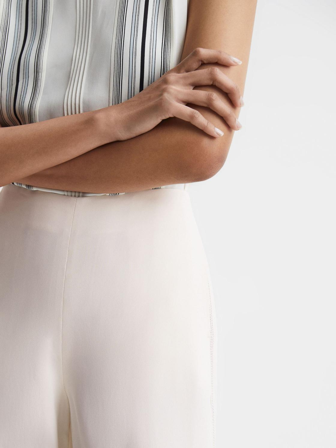 Reiss Trousers | Carlie Mid Rise Wide Leg Trousers Cream - Women